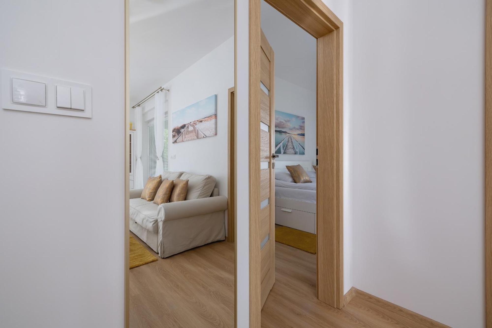 Luxury Two Bedroom Apartment With Terrace And Parking By Renters Prestige Katowice Zewnętrze zdjęcie