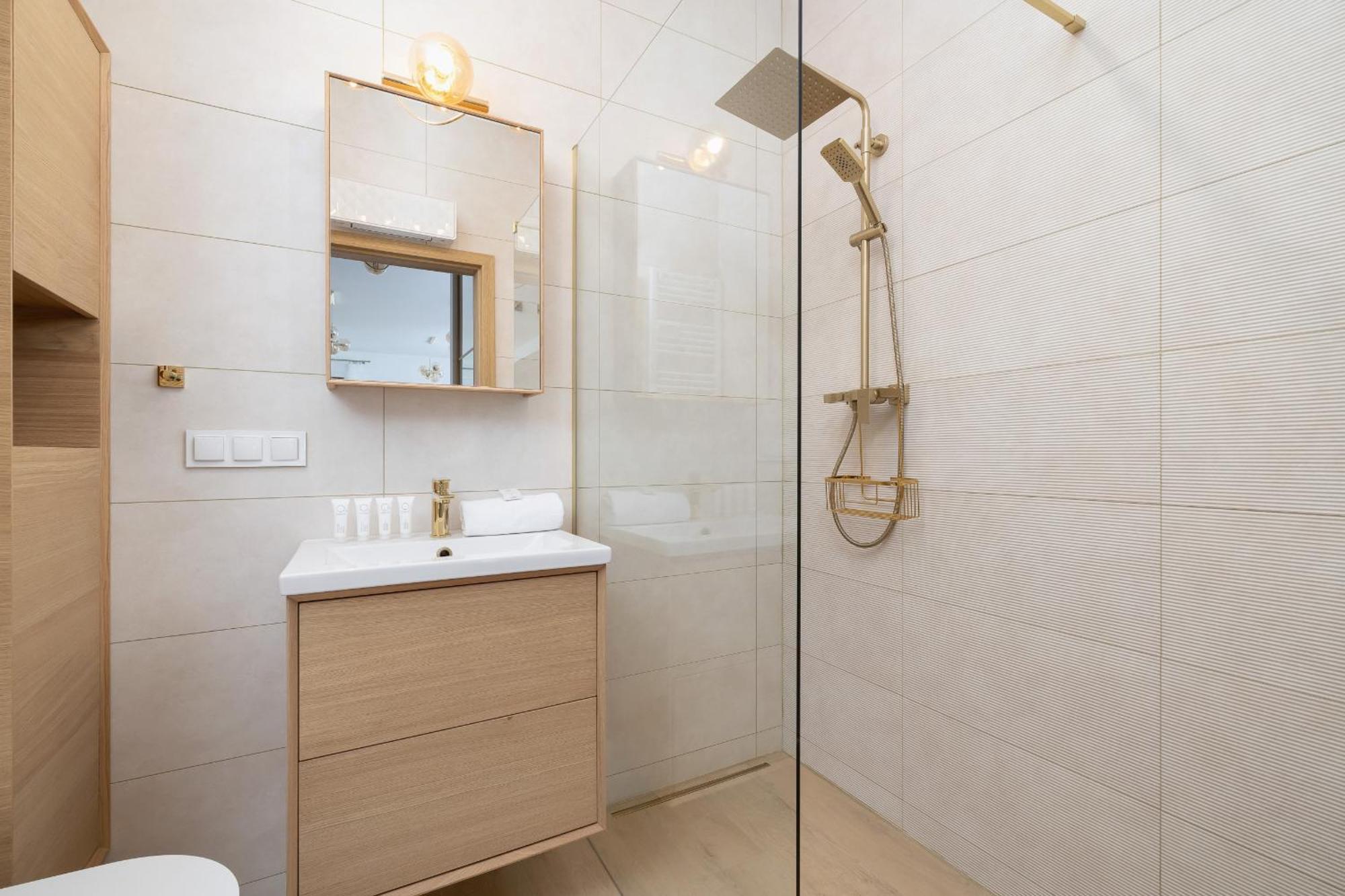 Luxury Two Bedroom Apartment With Terrace And Parking By Renters Prestige Katowice Zewnętrze zdjęcie